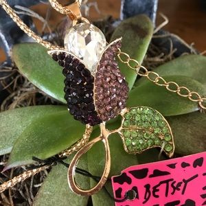 NWT Betsey Johnson Tulip Crystal Necklace
